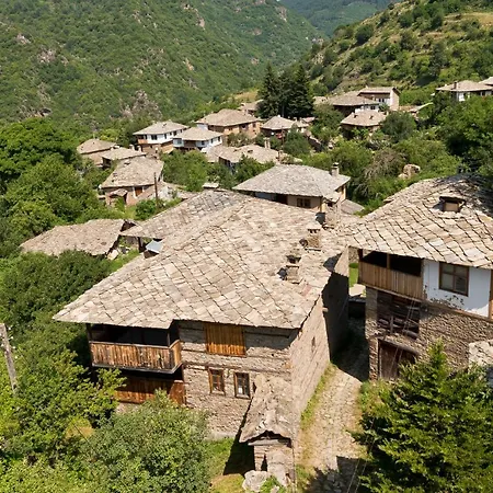 Family Byalata Kashta Πανσιόν