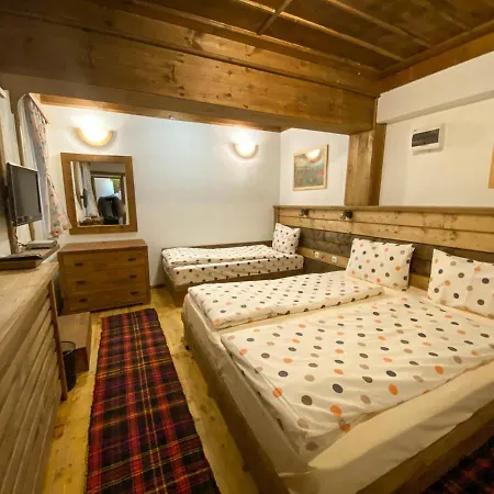 Πανσιόν Family Byalata Kashta 3*