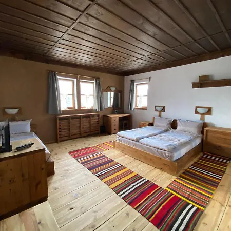 Guest house Family Byalata Kashta Kovacevica