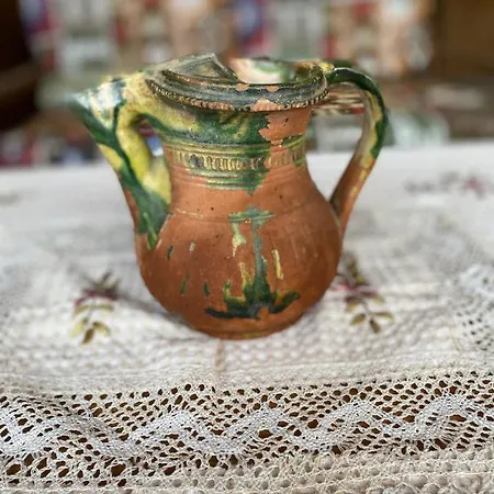 Πανσιόν Family Byalata Kashta